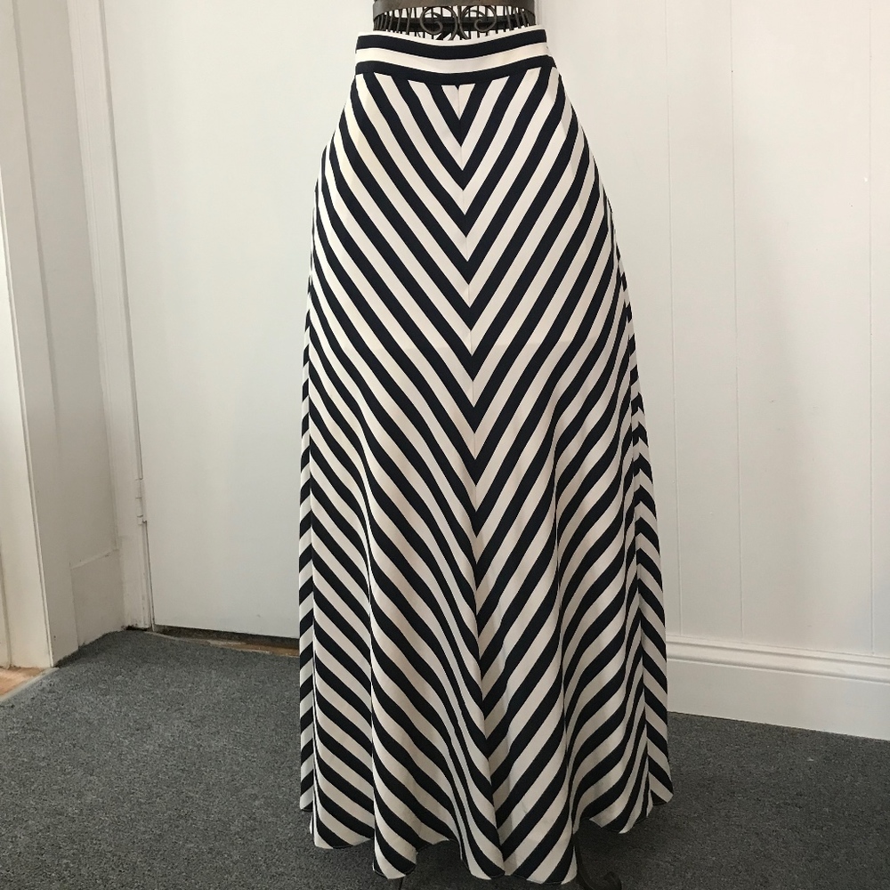 ANN TAYLOR size 4